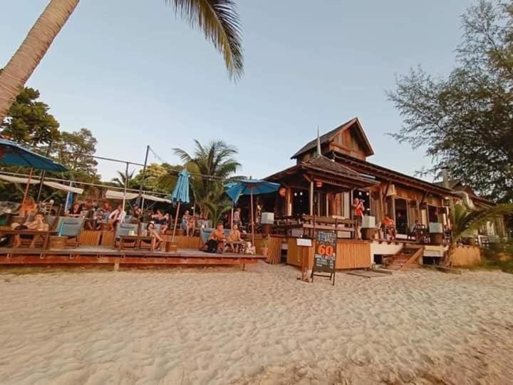Seashell Resort Hostel Koh Tao Exterior photo