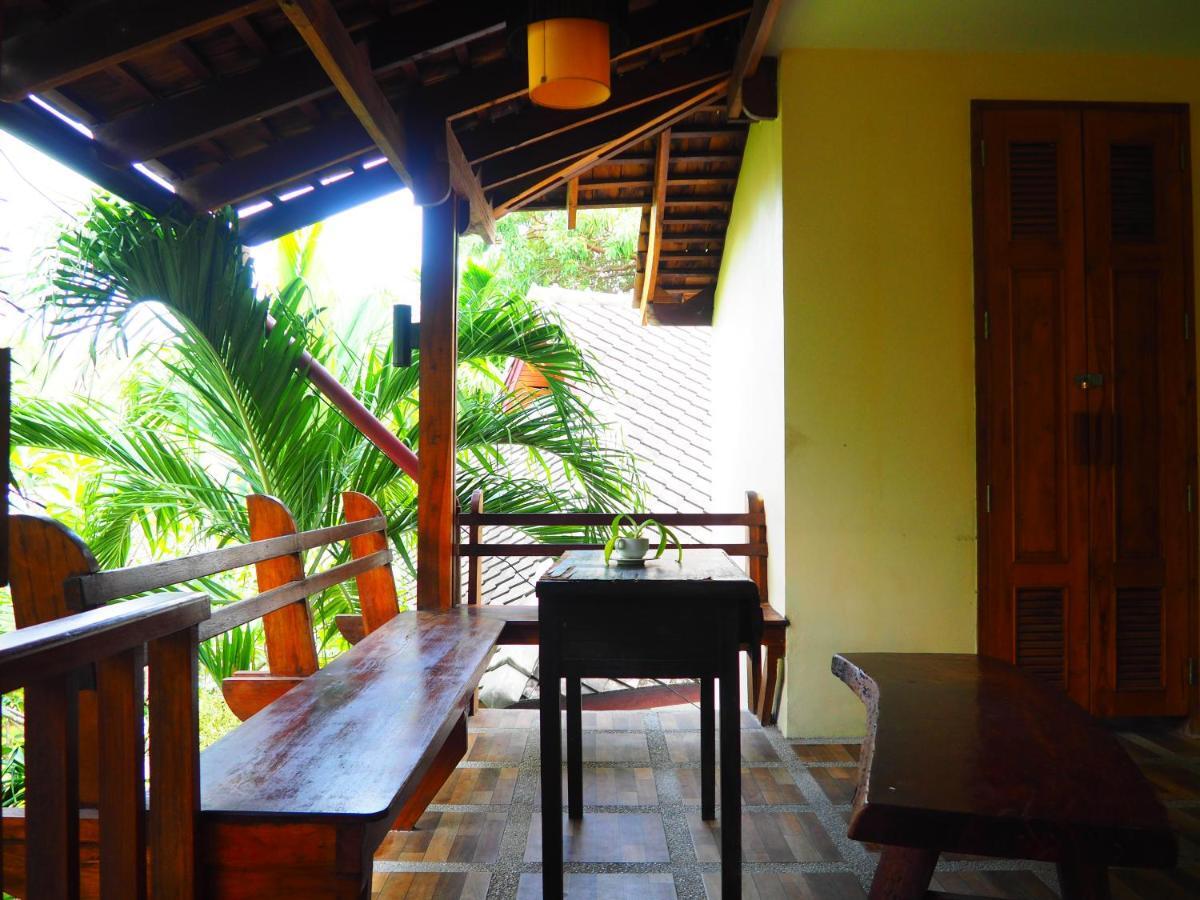 Seashell Resort Hostel Koh Tao Exterior photo